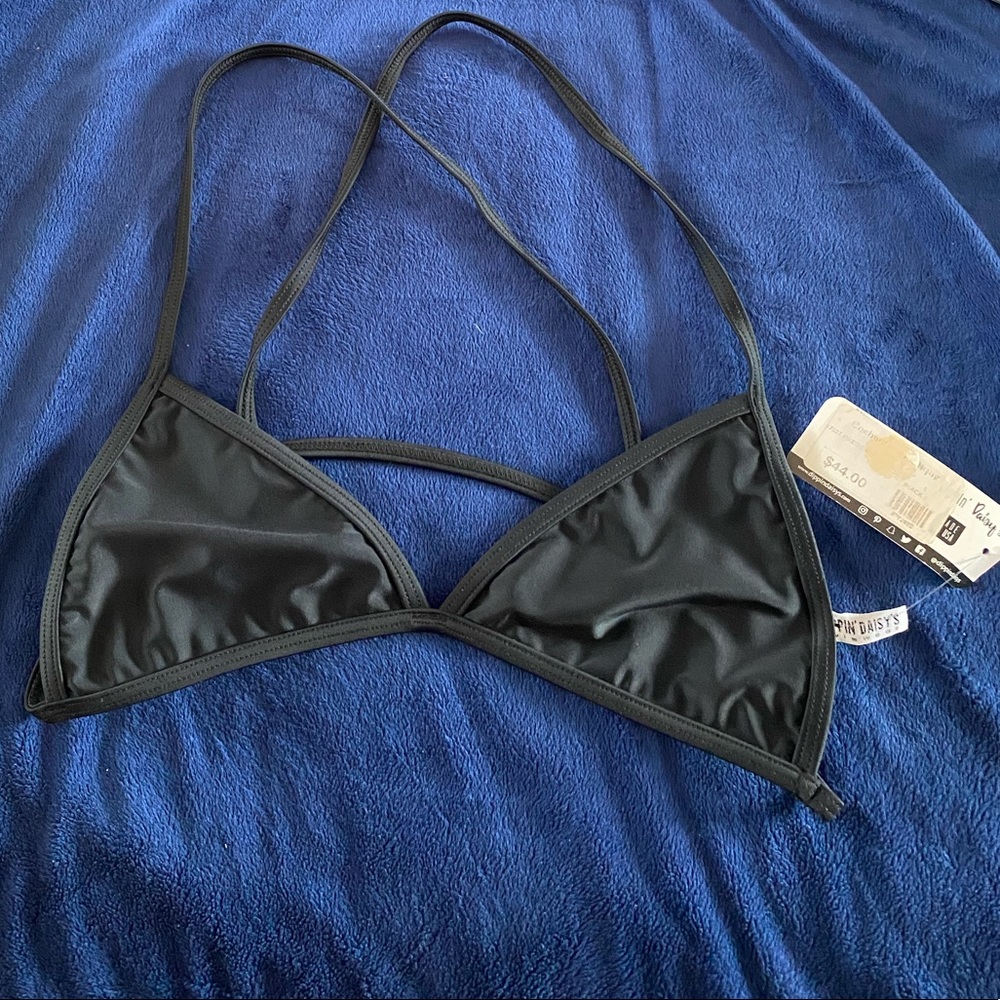 Black triangle bikini top. NWT dippin daisy’s